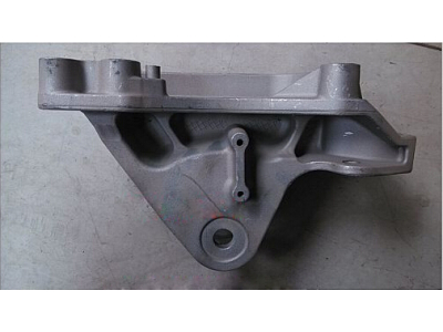 Кронштейн передней подвески кабины левый Н А7 HOWO A7 AZ1664430043 фото 1 Ставрополь